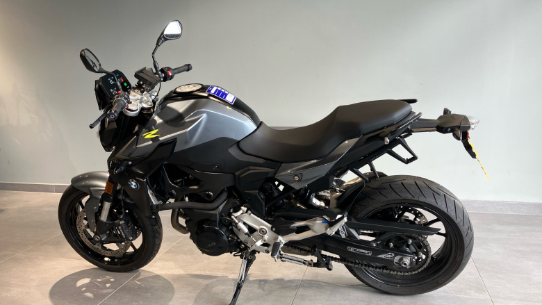 BMW F900 R